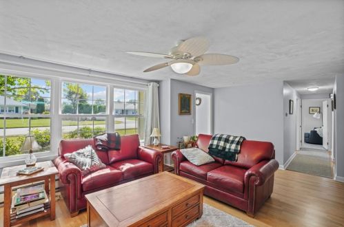 45 Honeysuckle Rd, Warwick RI  02888-5503 exterior