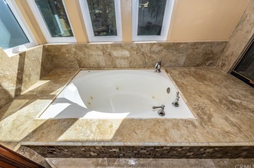 1098 Rexford Ln, Anaheim CA  92808-2333 exterior