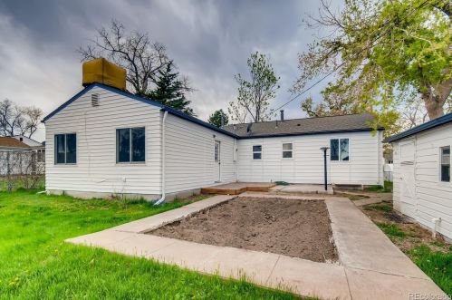 2650 Green Ct, Denver CO  80219-5851 exterior