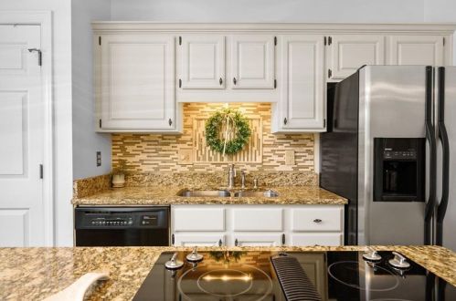 1239 Brookhaven Park Pl, Atlanta GA  30319-4570 exterior