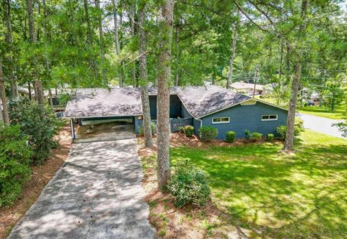 3007 Dogwood Dr, Atlanta GA  30344-3905 exterior