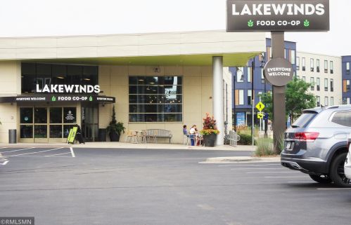 6615 Lake Shore Dr, Minneapolis MN  55423-2218 exterior