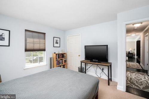 80 Clearview Ave, Trenton NJ  08619-1216 exterior