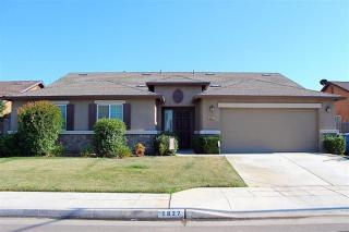 5827 Robinson Ave, Fresno, CA 93722-7556