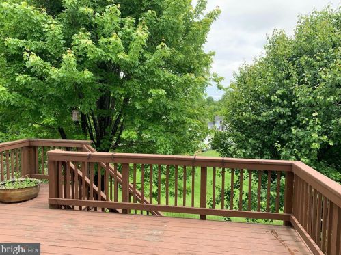 13757 Rayburn Ct, Woodbridge, VA 22193-3861