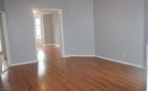 260 7th St, Newark, NJ 07107-1623