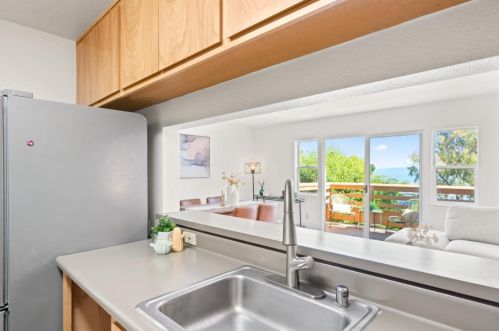 56 Garnett Ter, San Francisco CA 94124-2572 exterior