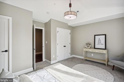 6615 Gude Ave, Silver Spring MD 20912-4827 exterior