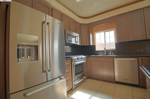 7904 Wells Ave, Newark, CA 94560-3427