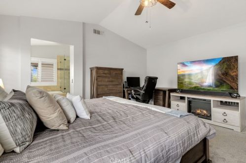 8721 Heatherwood Rd, Anaheim CA  92808-1690 exterior