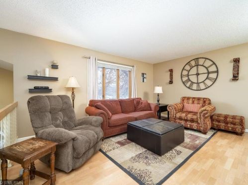 1889 Edgerton St, Saint Paul MN  55117-2469 exterior