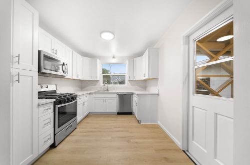 4765 Central Ave, Riverside CA  92506-2332 exterior