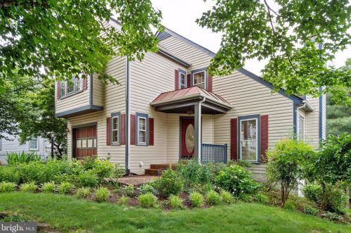 12200 Dapple Gray Ct, Woodbridge VA  22192-6280 exterior