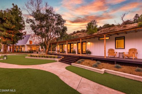 3009 Triunfo Canyon Rd, Calabasas, CA 91301-3431