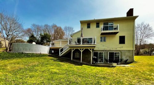23 Birchwood Dr, Killingly CT  06241-2200 exterior