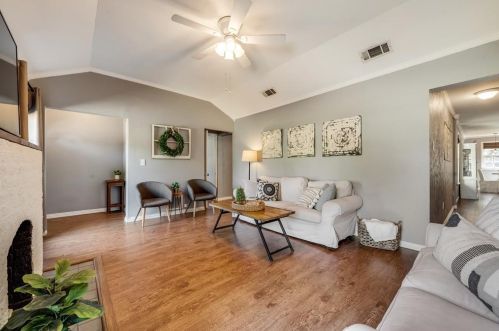 1815 Riverside Dr, Fort Worth TX  76104-5925 exterior