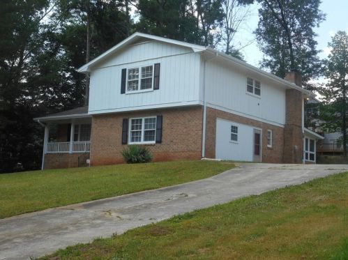 4688 Hardwood Rd, Stone Mountain, GA 30083-5144