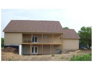 34805 263rd St, Paola, KS 66071-4226