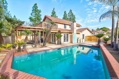 1231 Crestsprings Ln, Riverside, CA 92506-4942