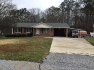 210 Lynn St, Greenwood, SC 29649-1743