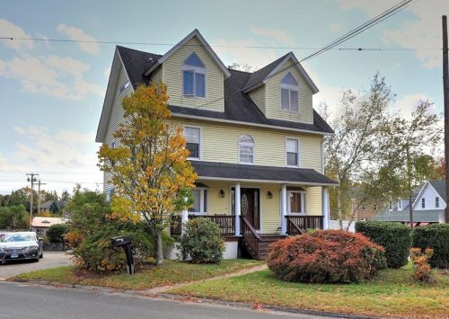 86 Gulf St, Milford, CT 06460-4811
