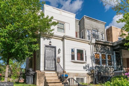 5233 10th St, Philadelphia, PA 19141-4009