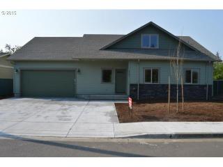 5381 I St, Springfield, OR 97478-7105