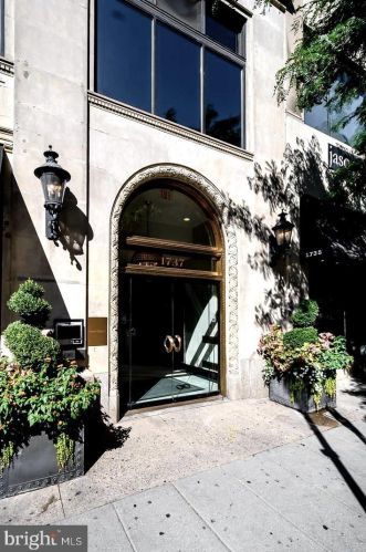 1737 Chestnut St, Philadelphia PA  19103-4137 exterior