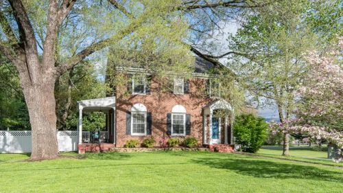1105 Highland Rd, Salem, VA 24153-6448