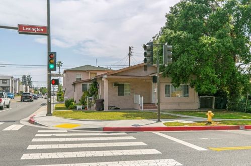 500 Lexington Dr, Glendale CA  91203-3018 exterior