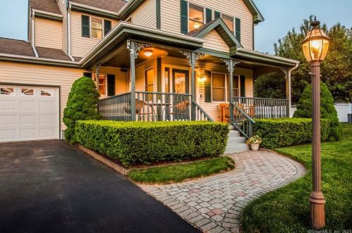 20 Porter Grn, Wapping CT  06074-6905 exterior