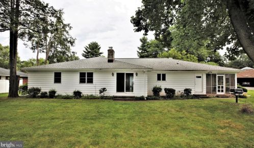 17 Diane Dr, Trenton, NJ 08628-2622