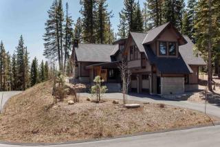 10795 Passage Pl, Truckee, CA 96161-3903