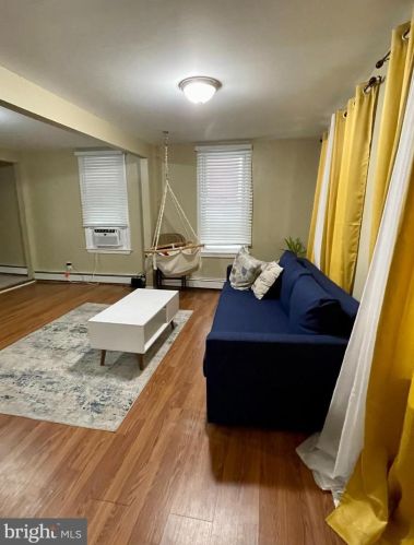 11 Texas Ave, Atlantic City, NJ 08401-3930