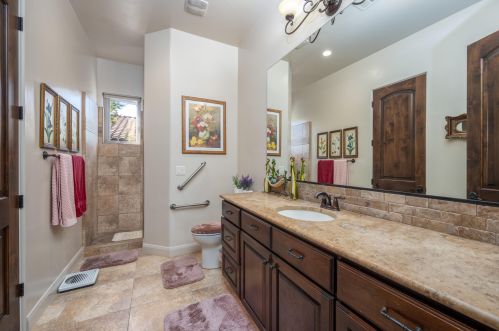 90 Brokenstone Trl, Kayenta UT 84738-6575 exterior