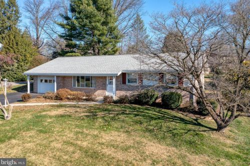 1035 Devonshire Rd, Lancaster PA  17601-1610 exterior