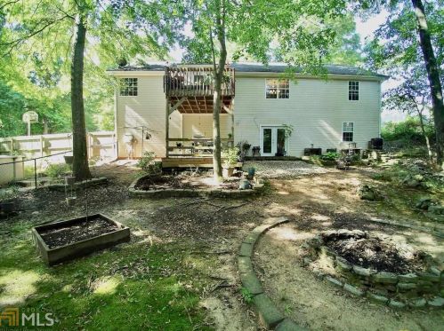 325 Lacebark Ln, Hampton, GA 30228-5512