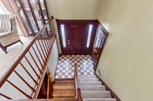 252 Cady Dr, Palatine, IL 60074-5522