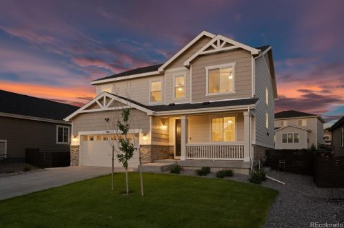 236 Shady Grove Ct, Aurora, CO 80018