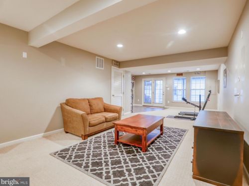 12 Payne St, Charles Town WV 25414-5536 exterior