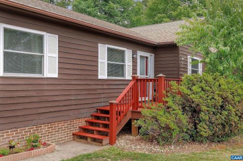 1429 Salem Church Rd, Bybee, VA 22963-4115
