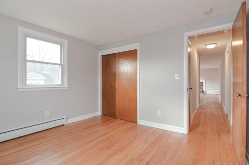 4 Clark Pl, Quaker Hill CT  06375-1204 exterior