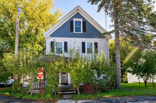 23 Union St, Winthrop ME  04364-1411 exterior