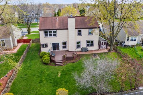 1273 Country Gln Ln, Carol Stream IL  60188-2931 exterior