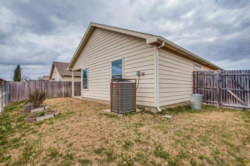 6912 Legato Ln, Fort Worth TX  76134-3727 exterior