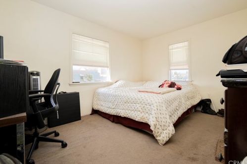 3210 134th Pl, Hawthorne CA  90250-6319 exterior