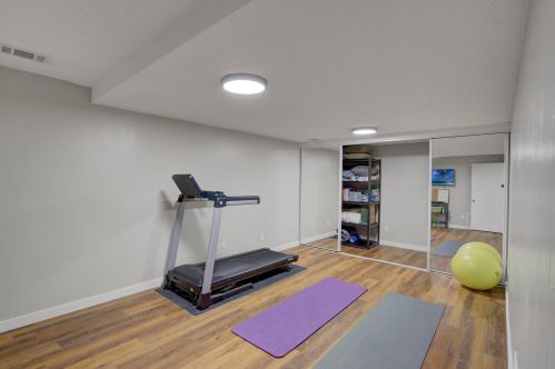 302 Cimarron Rd, Saint Paul MN  55124-9751 exterior