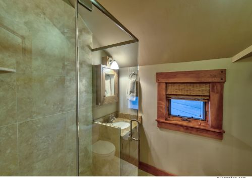 10221 Dick Barter, Truckee CA  96161-5172 exterior