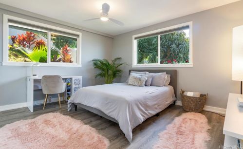 2960 Laukoa Pl, Honolulu, HI 96813-1037