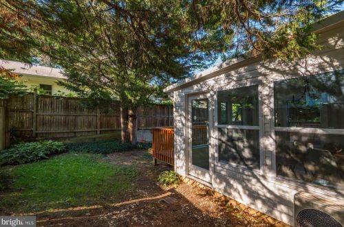 407 Greenbrier Dr, Silver Spring MD 20910-4230 exterior